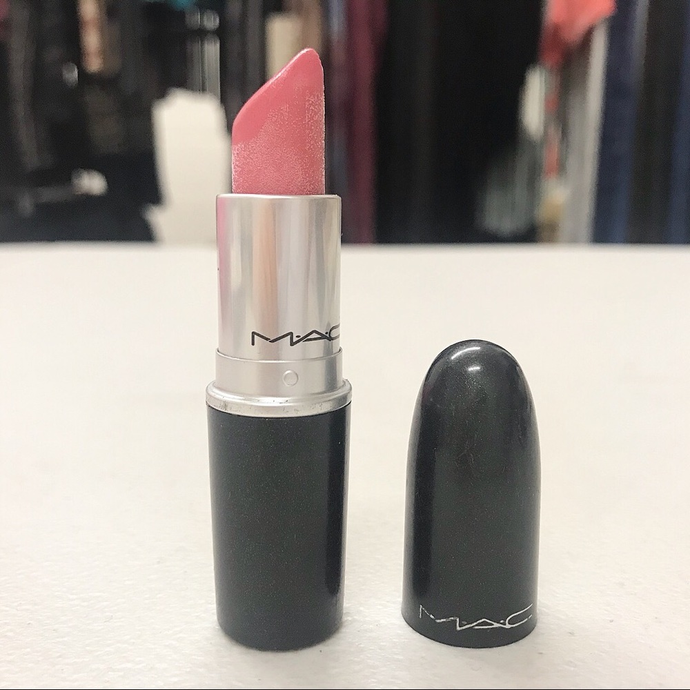 MAC LOVELORN LIP STICK